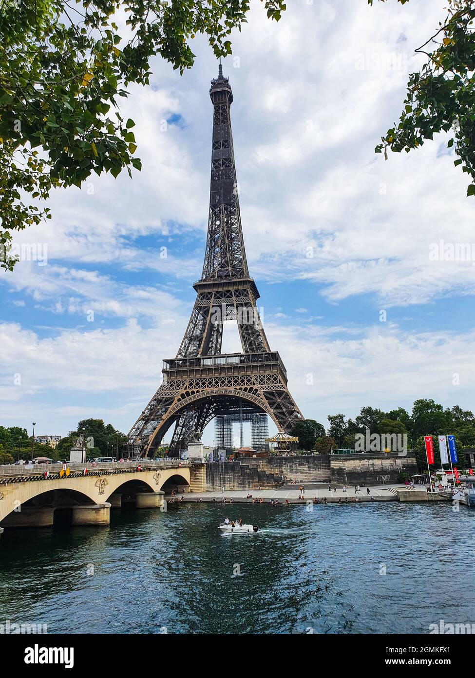 Blick auf die seine-Türme Eiffelturm in Paris, Frankreich. Stockfoto