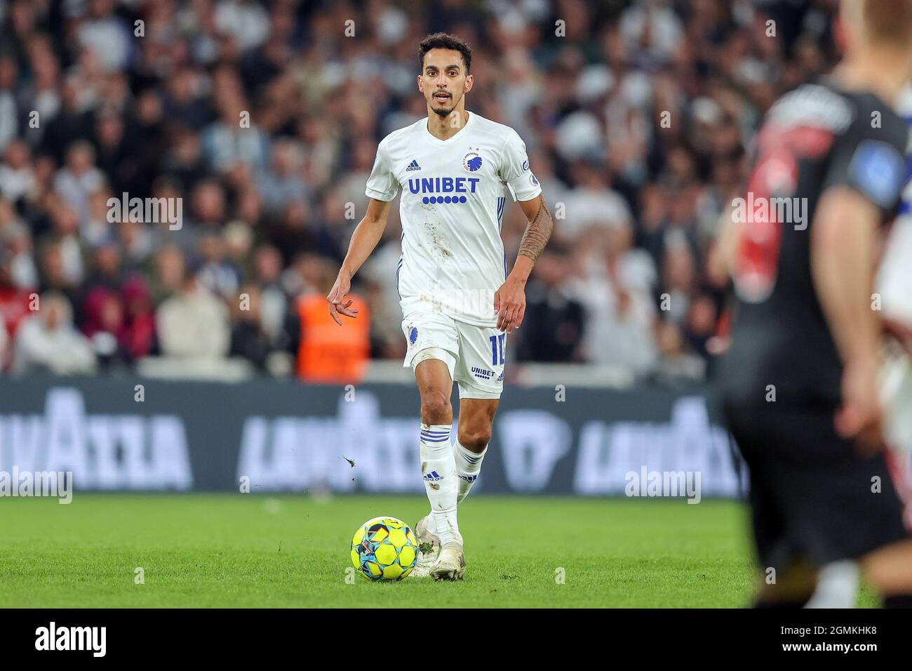 Kopenhagen, Dänemark. September 2021. Carlos Zeca (10) vom FC Kopenhagen beim 3F Superliga-Spiel zwischen dem FC Kopenhagen und dem FC Midtjylland in Parken in Kopenhagen. (Foto: Gonzales Photo/Alamy Live News Stockfoto