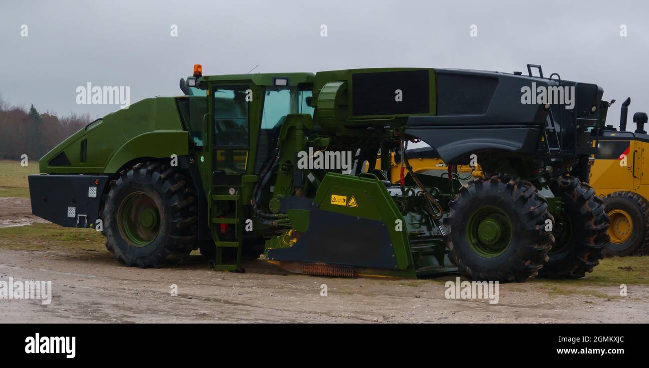 Stabilisator-/Recycler-Maschine BOMAG RS 650 4x4 für Straßenbelag auf Salisbury Plain UK Stockfoto