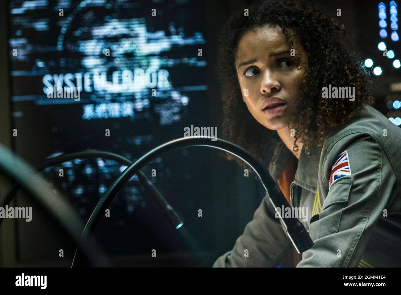 VERÖFFENTLICHUNG: 13. April 2018 TITEL: The Cloverfield Paradox STUDIO: Netflix REGIE: Julius Onah PLOT: Wissenschaftler testen ein Gerät, um eine Energiekrise zu lösen und stehen einem Planeten am Rande des Krieges gegenüber, um eine dunkle alternative Realität zu erleben. MIT den HAUPTROLLEN: Gugu Mbatha-Raw, David Oyelowo, Daniel Bruhl. (Kreditbild: © Netflix/Entertainment Picturs) Stockfoto