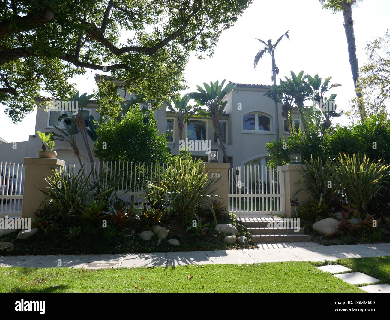 Beverly Hills, Kalifornien, USA 6. September 2021 Eine allgemeine Sicht auf die Atmosphäre von Claire Trevor' früherem Haus/Haus am 509 N. Maple Drive am 6. September 2021 in Beverly Hills, Kalifornien, USA. Foto von Barry King/Alamy Stockfoto Stockfoto