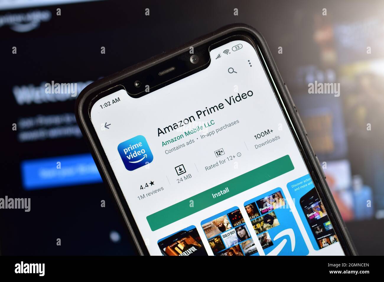 Neu Delhi, Indien 10 April 2020:- Amazon Prime Video Application auf Smartphone Stockfoto