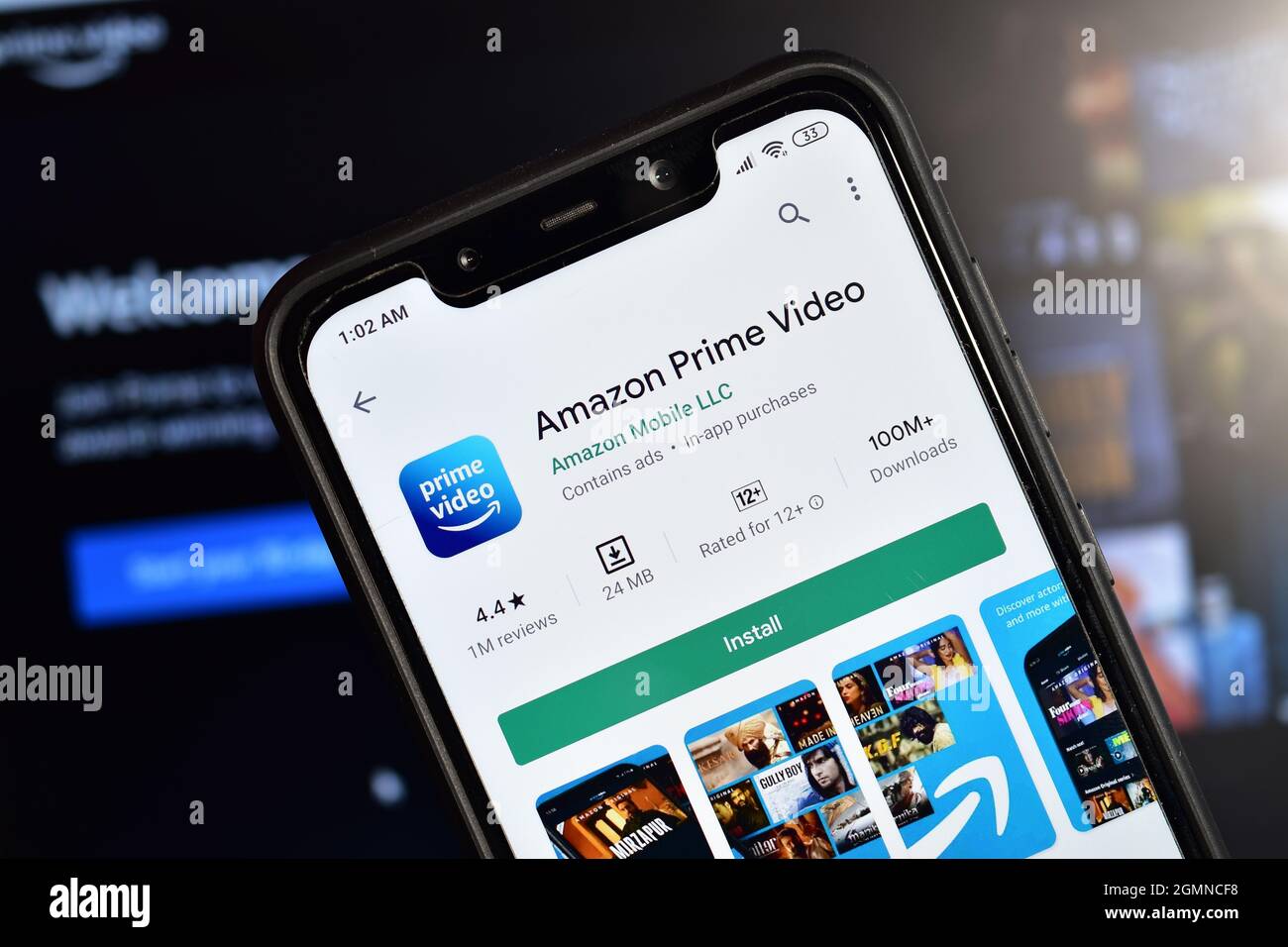 Neu Delhi, Indien 10 April 2020:- Amazon Prime Video Application auf Smartphone Stockfoto