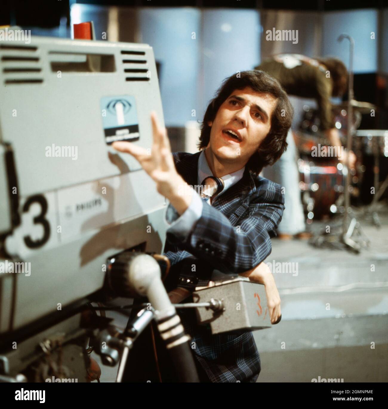 Disco, Musiksendung, Deutschland 1971 - 1982, Sendung vom 31. August 1974, Moderatorin Ilja Richter hinter der Kamera Stockfoto