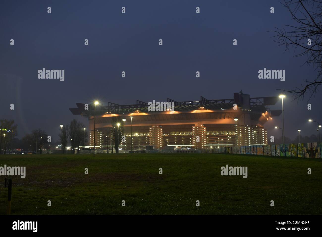 Außerhalb von San Siro/Giuseppe Meazza, AC Milan & Inter Mailand Stadion Stockfoto