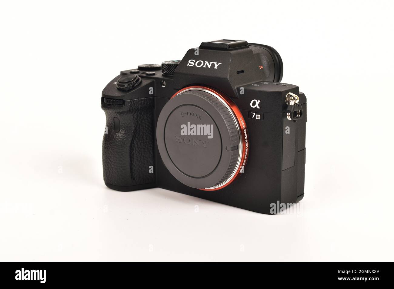 Delhi, indien - 7. September 2020: Sony Kameragehäuse auf weißem Hintergrund isoliert Stockfoto