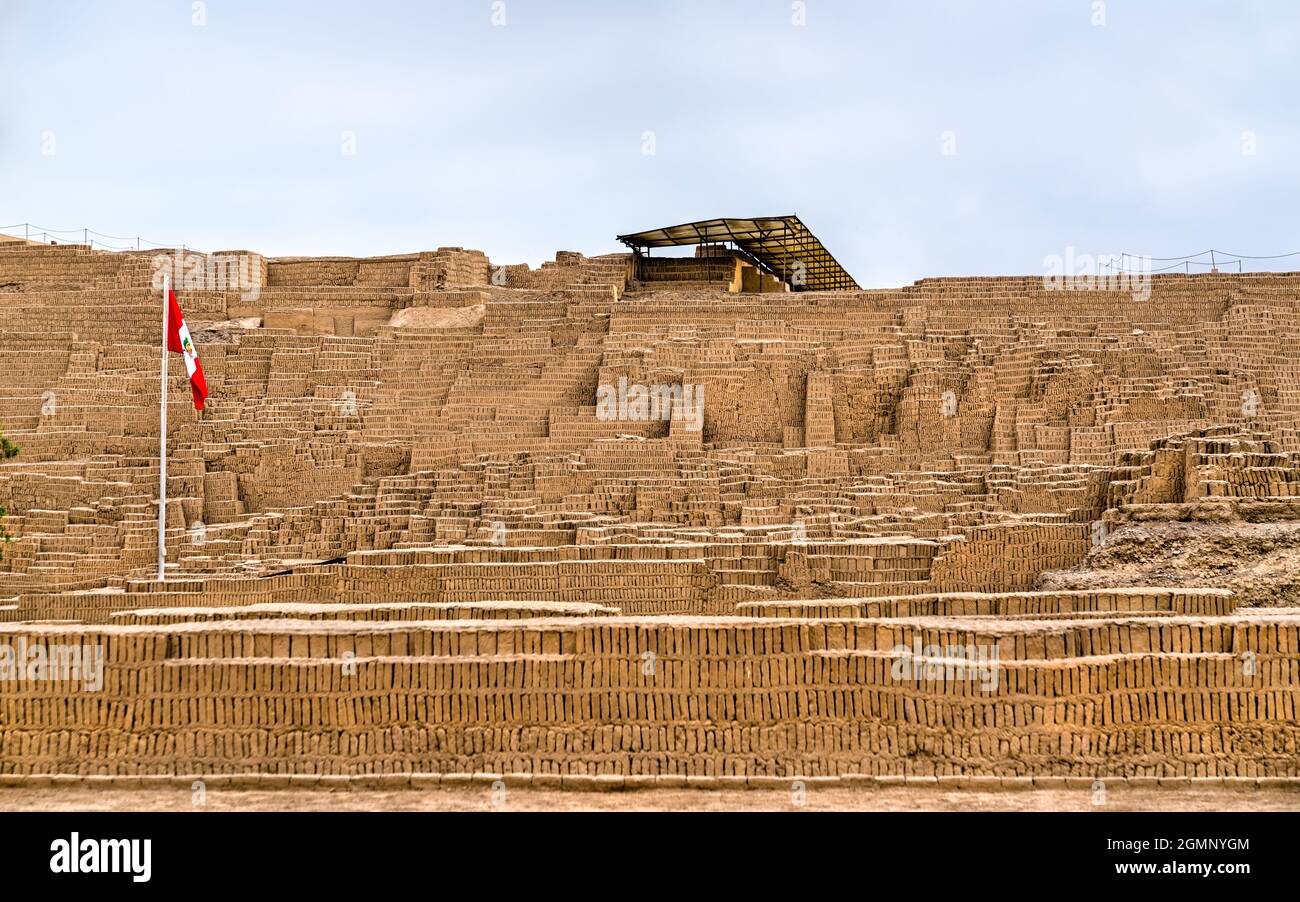 Adobe Pyramide von Huaca Pucllana in Lima, Peru Stockfoto