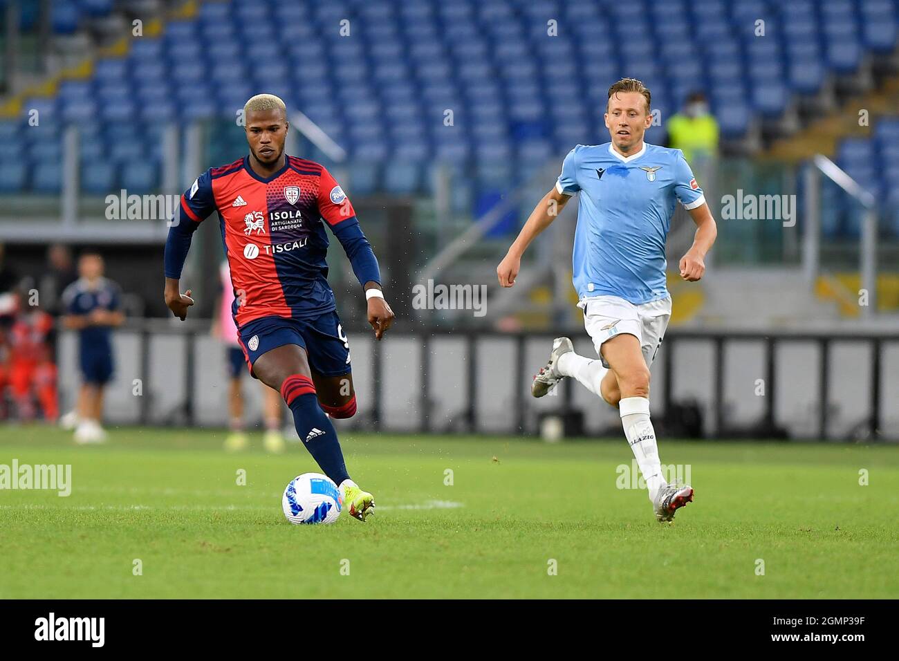 Rom, Italien. September 2021. Lucas Leiva und Keita Baldè am vierten Tag der Serie A Meisterschaft SS Lazio gegen Cagliari Calcio am 19. September 2021 im Stadio Olimpico in Rom, Italien (Foto von Domenico Cippitelli/Pacific Press/Sipa USA) Quelle: SIPA USA/Alamy Live News Stockfoto