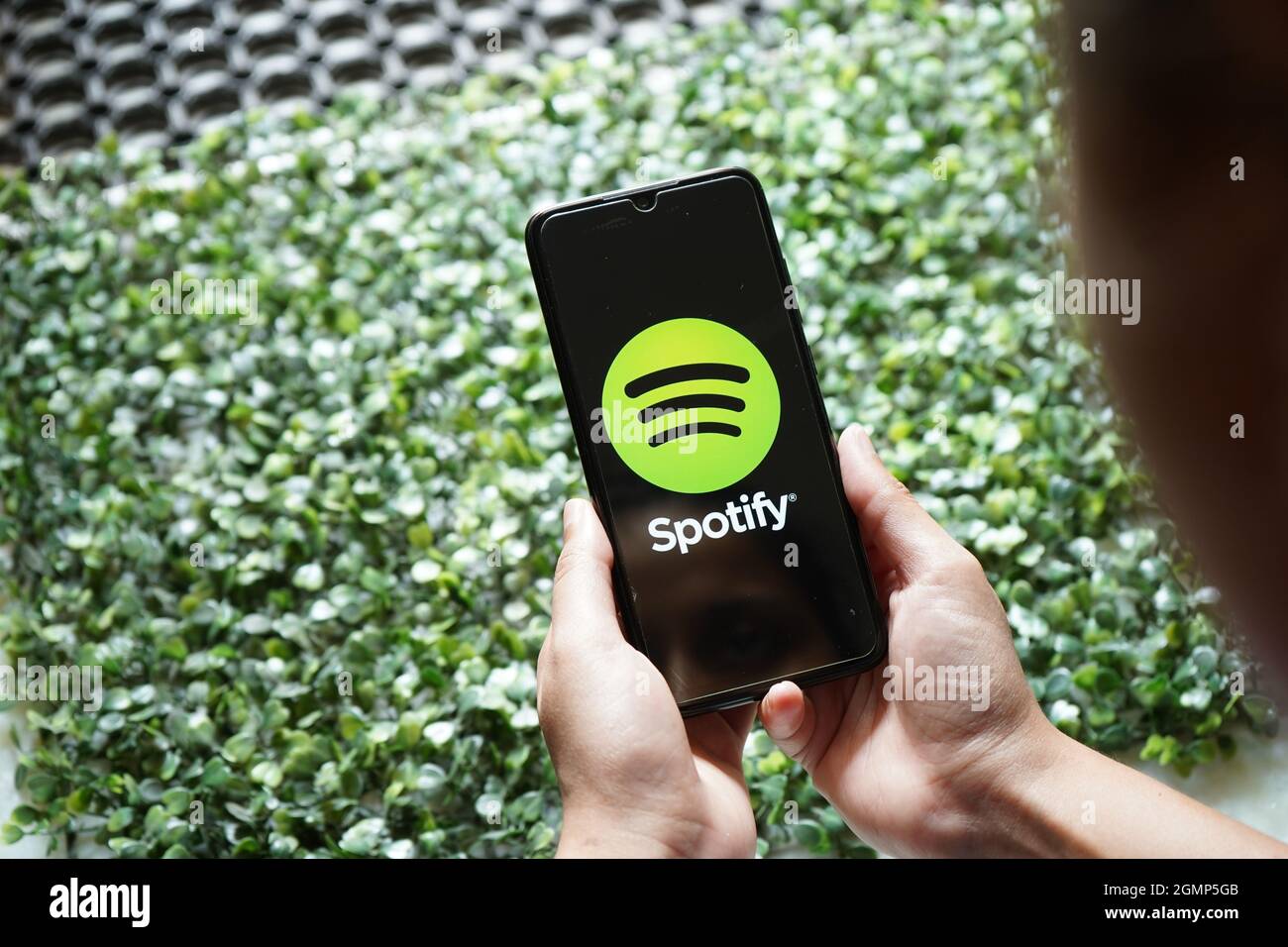 Neu Delhi, Indien - 13.09.2020: Spotify-App auf dem Smartphone, Musik-Streaming-Anwendung Spotify Stockfoto