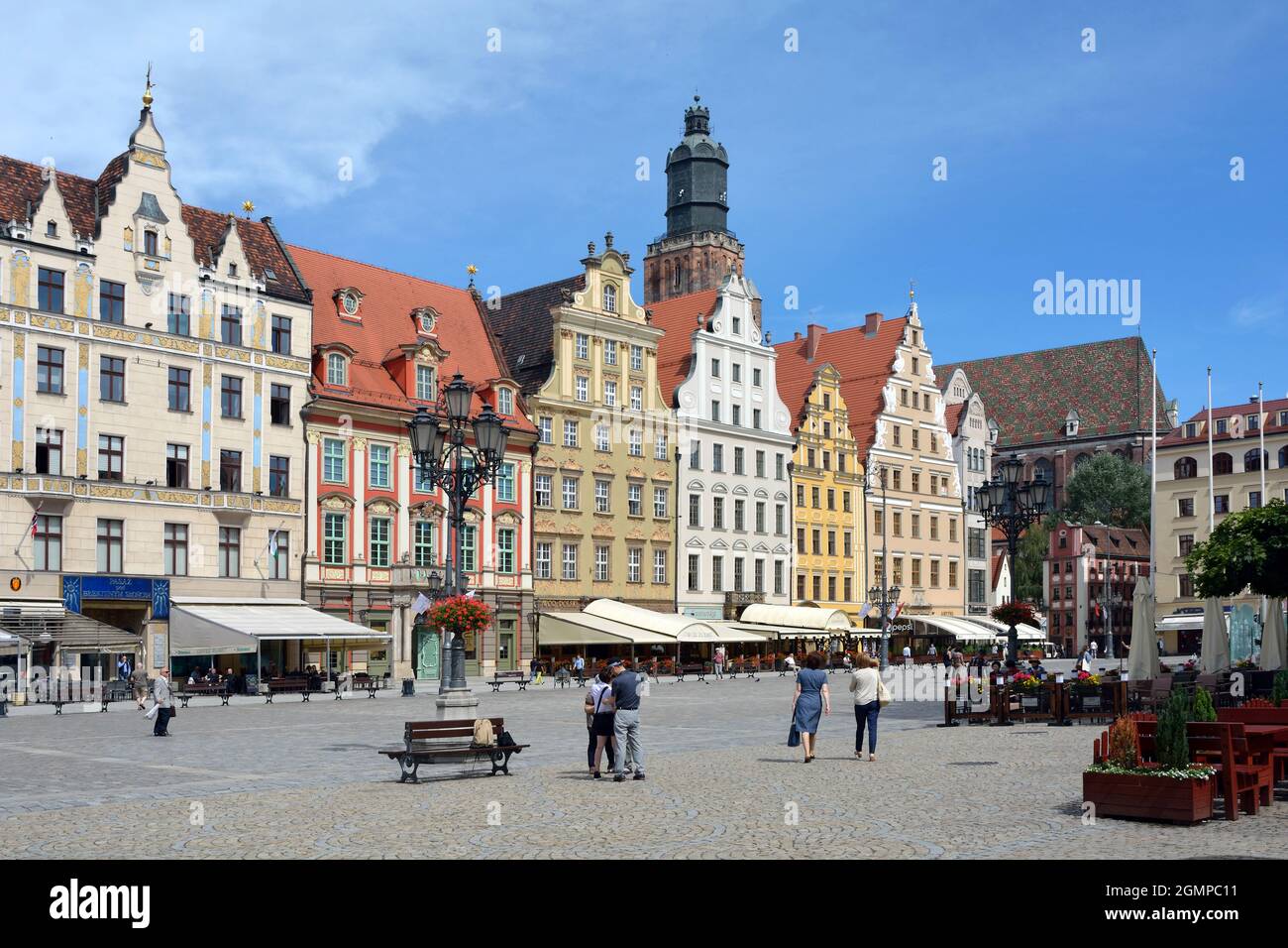 Breslau, Niederschlesien, Polen - 16. Juni 2016: Platz auf dem Marktplatz in der Altstadt von Breslau. Stockfoto
