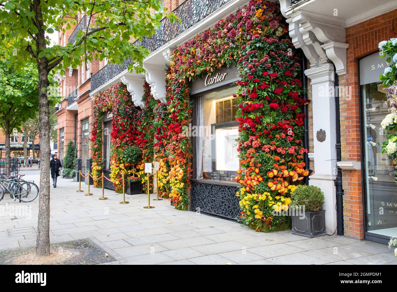 London, 20. September 2021: Die Straßen von Chelsea werden in Bloom mit Blumenmotiven für das jährliche Chelsea geschmückt Stockfoto