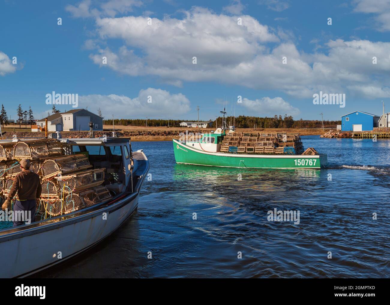 Lobster Boote schleppen auf fallen am "Tag der Einstellung" in ländlichen Prince-Edward-Insel. Stockfoto