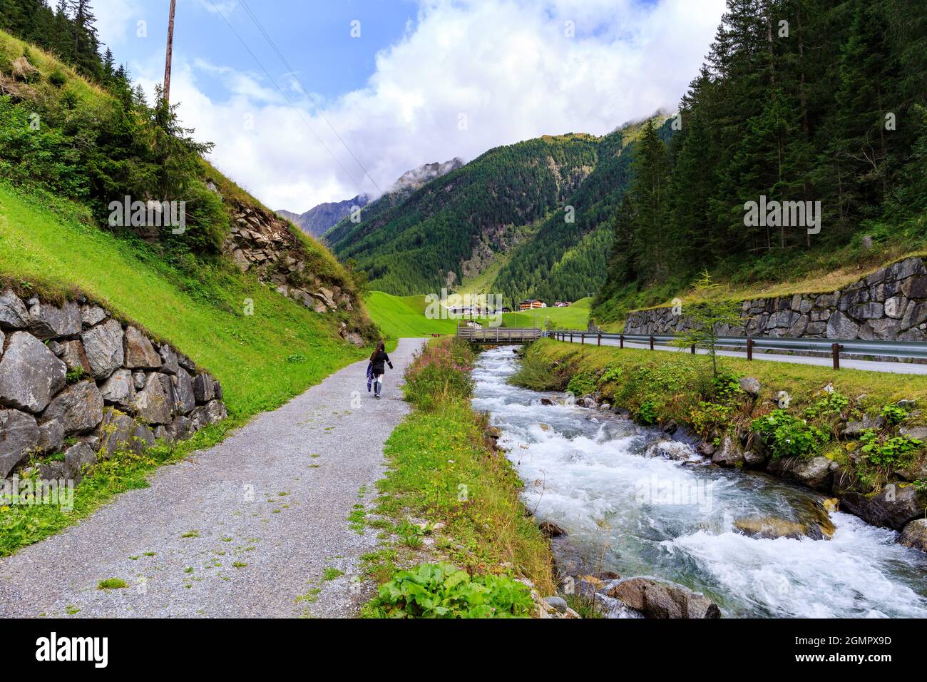 Sommeransicht von Umhausen Dorf Tirol Österreich Stockfoto