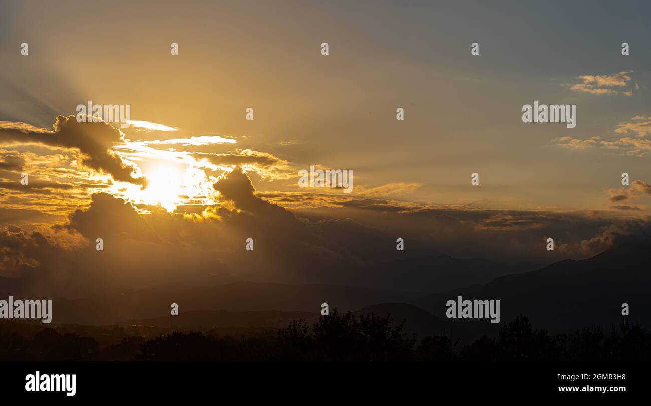 Molise ist eine italienische Bergregion mit einem Küstenabschnitt, der die Adria überblickt. Es umfasst einen Teil des Nationalparks Abruzzen in der Stockfoto