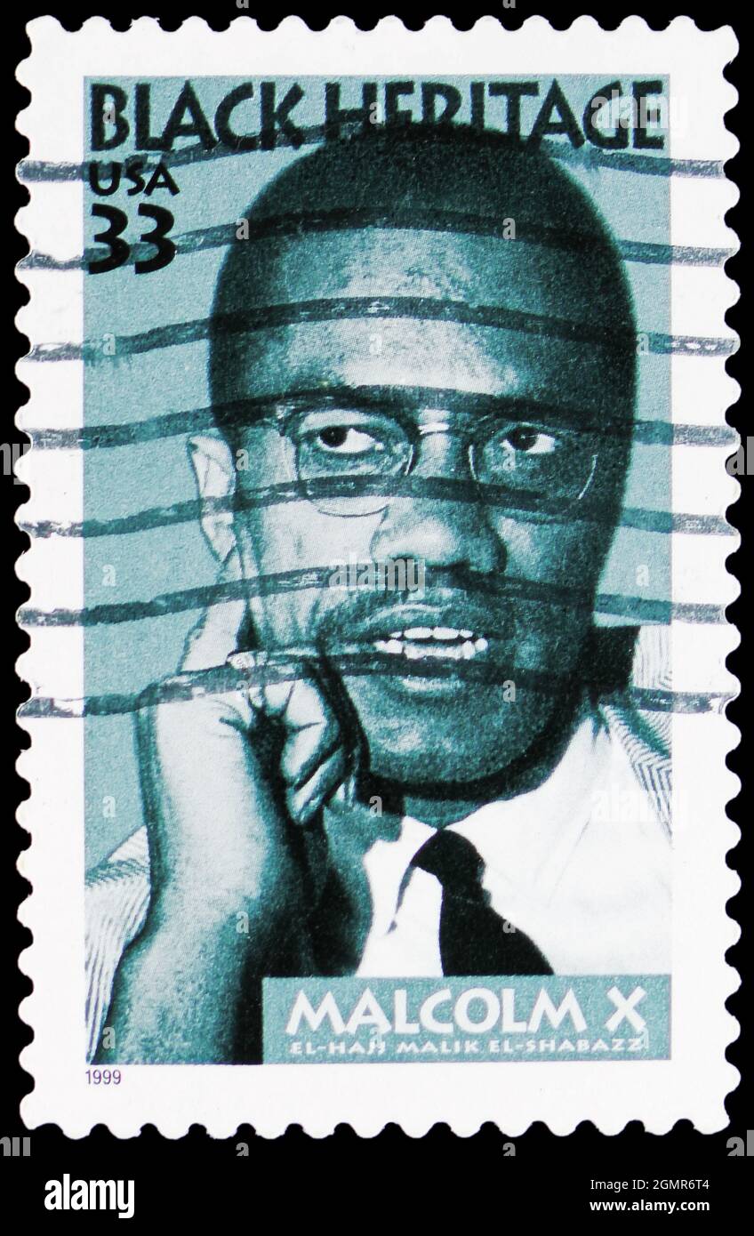 MOSKAU, RUSSLAND - 31. JULI 2021: Die in den USA gedruckte Briefmarke zeigt Malcolm X, Black Heritage Serie, um 1999 Stockfoto
