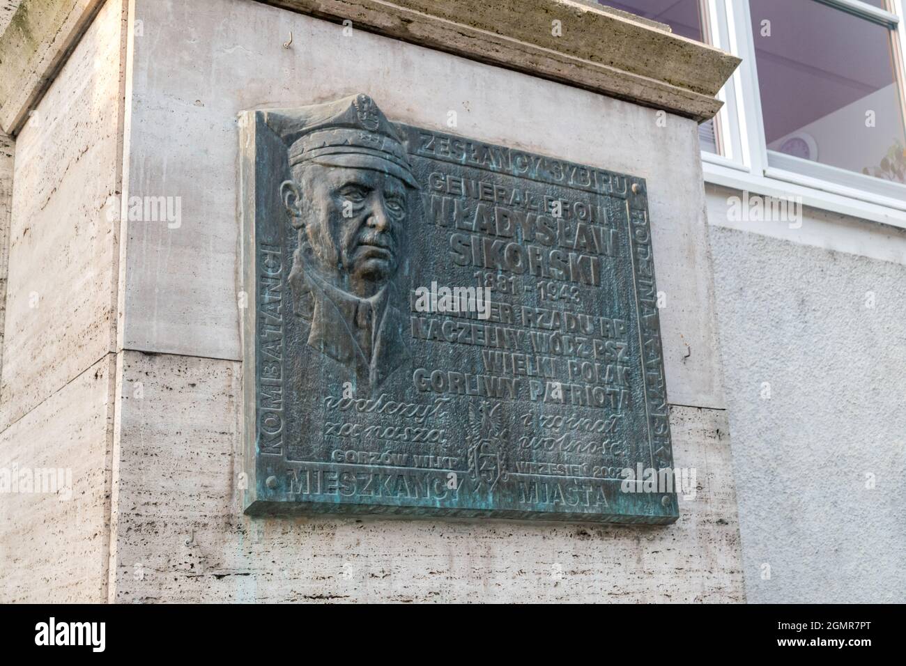 Gorzow Wielkopolski, Polen - 1. Juni 2021: Gedenktafel an Wladyslaw Sikorski, polnischer General und Premierminister im Exil während des Zweiten Weltkriegs Stockfoto