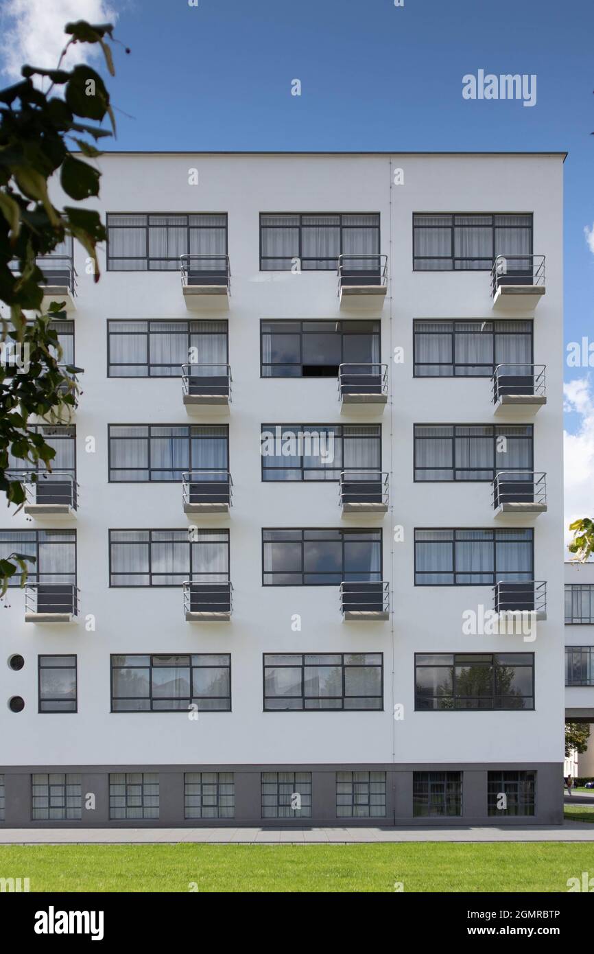 Bauhaus, erste Schule für Industriedesign. Dessau, Deutschland. Hochwertige Fotos Stockfoto
