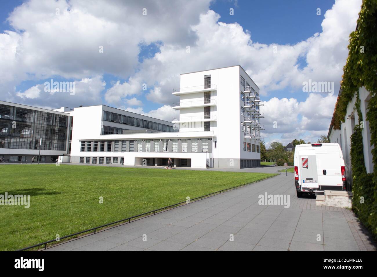 Bauhaus, erste Schule für Industriedesign. Dessau, Deutschland. Hochwertige Fotos Stockfoto