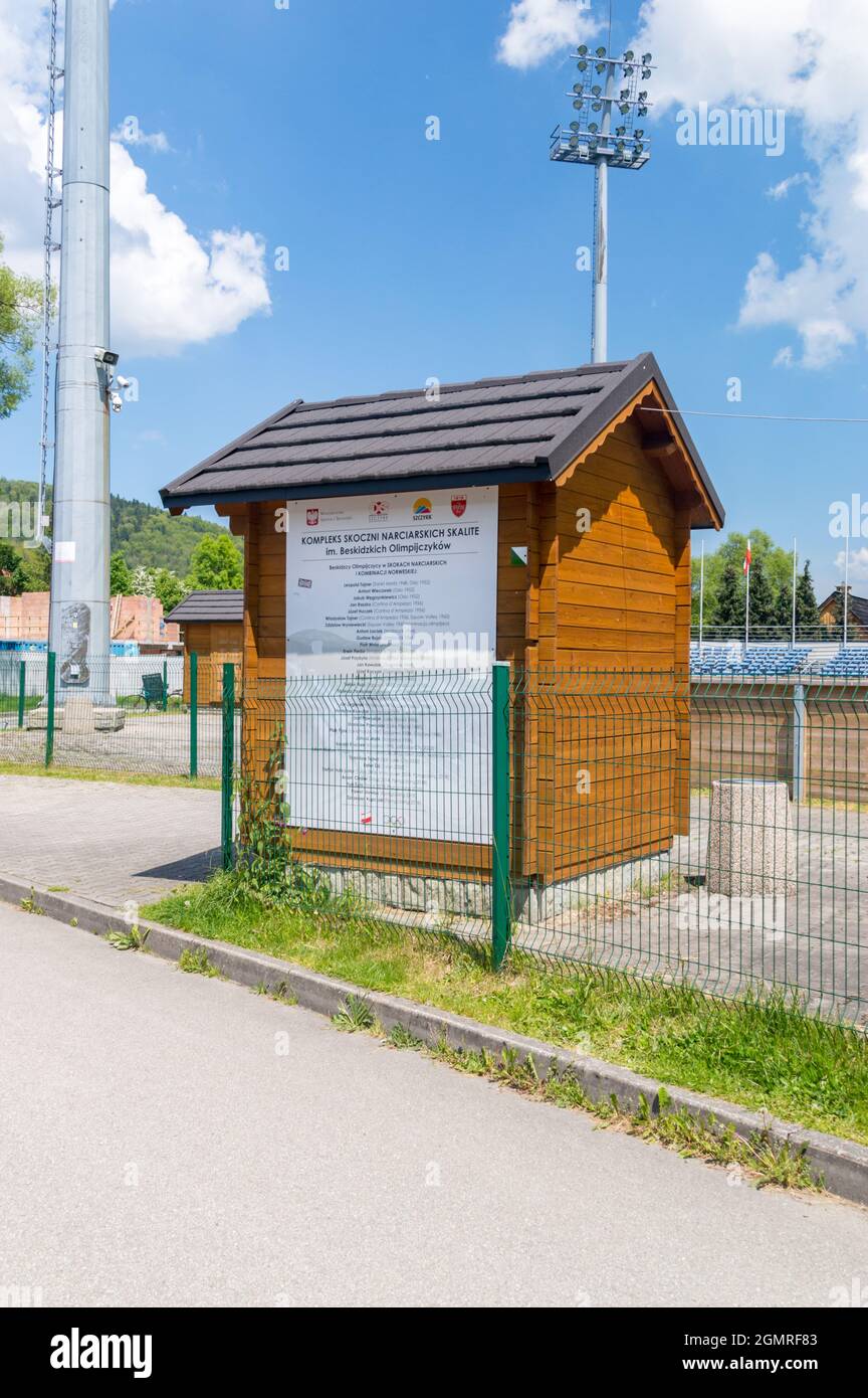 Szczyrk, Polen - 6. Juni 2021: Teil des Skalite-Schanzenkomplexes, benannt nach den Beskid Olympians. Stockfoto