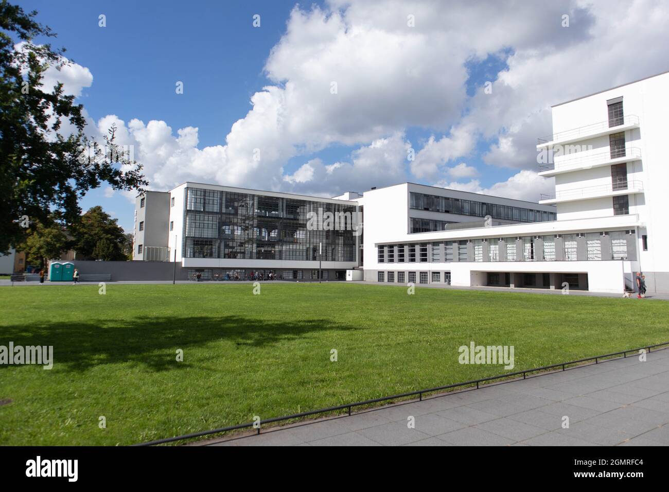 Bauhaus, erste Schule für Industriedesign. Dessau, Deutschland. Hochwertige Fotos Stockfoto