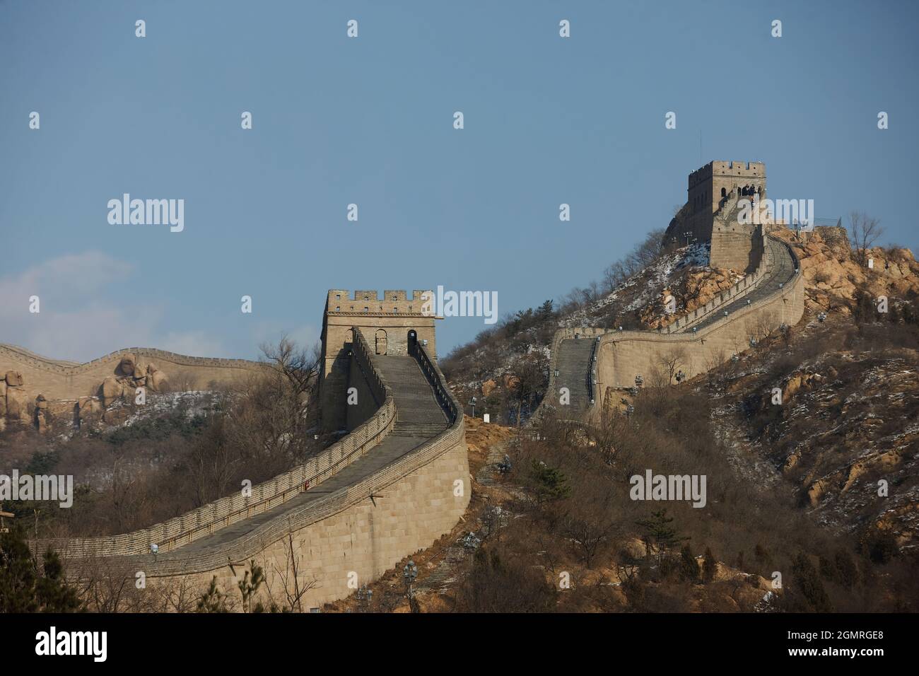 Blick auf die Chinesische Mauer während des Besuchs von Präsident Barack Obama in Badaling, China, 18. November 2009. (Offizielles Foto des Weißen Hauses von Lawrence Jackson) Dieses offizielle Foto des Weißen Hauses wird nur zur Veröffentlichung durch Nachrichtenorganisationen und/oder zum persönlichen Druck durch die Betreffenden des Fotos zur Verfügung gestellt. Das Foto darf in keiner Weise manipuliert werden und darf nicht in kommerziellen oder politischen Materialien, Anzeigen, E-Mails, Produkten oder Werbeaktionen verwendet werden, die in irgendeiner Weise die Zustimmung oder Billigung des Präsidenten, der ersten Familie oder des Weißen Hauses nahelege. Stockfoto Blick auf die Chinesische Mauer während des Besuchs von Präsident Barack Obama in Badaling, China, 18. November 2009. (Offizielles Foto des Weißen Hauses von Lawrence Jackson) Dieses offizielle Foto des Weißen Hauses wird nur zur Veröffentlichung durch Nachrichtenorganisationen und/oder zum persönlichen Druck durch die Betreffenden des Fotos zur Verfügung gestellt. Das Foto darf in keiner Weise manipuliert werden und darf nicht in kommerziellen oder politischen Materialien, Anzeigen, E-Mails, Produkten oder Werbeaktionen verwendet werden, die in irgendeiner Weise die Zustimmung oder Billigung des Präsidenten, der ersten Familie oder des Weißen Hauses nahelege. Stockfoto