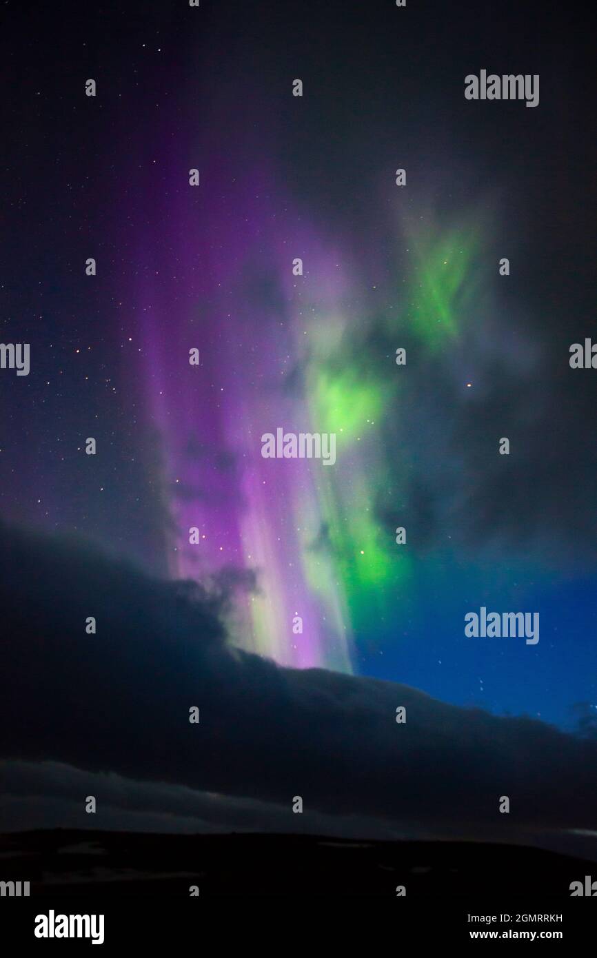 Aurora borealis über Island Stockfoto