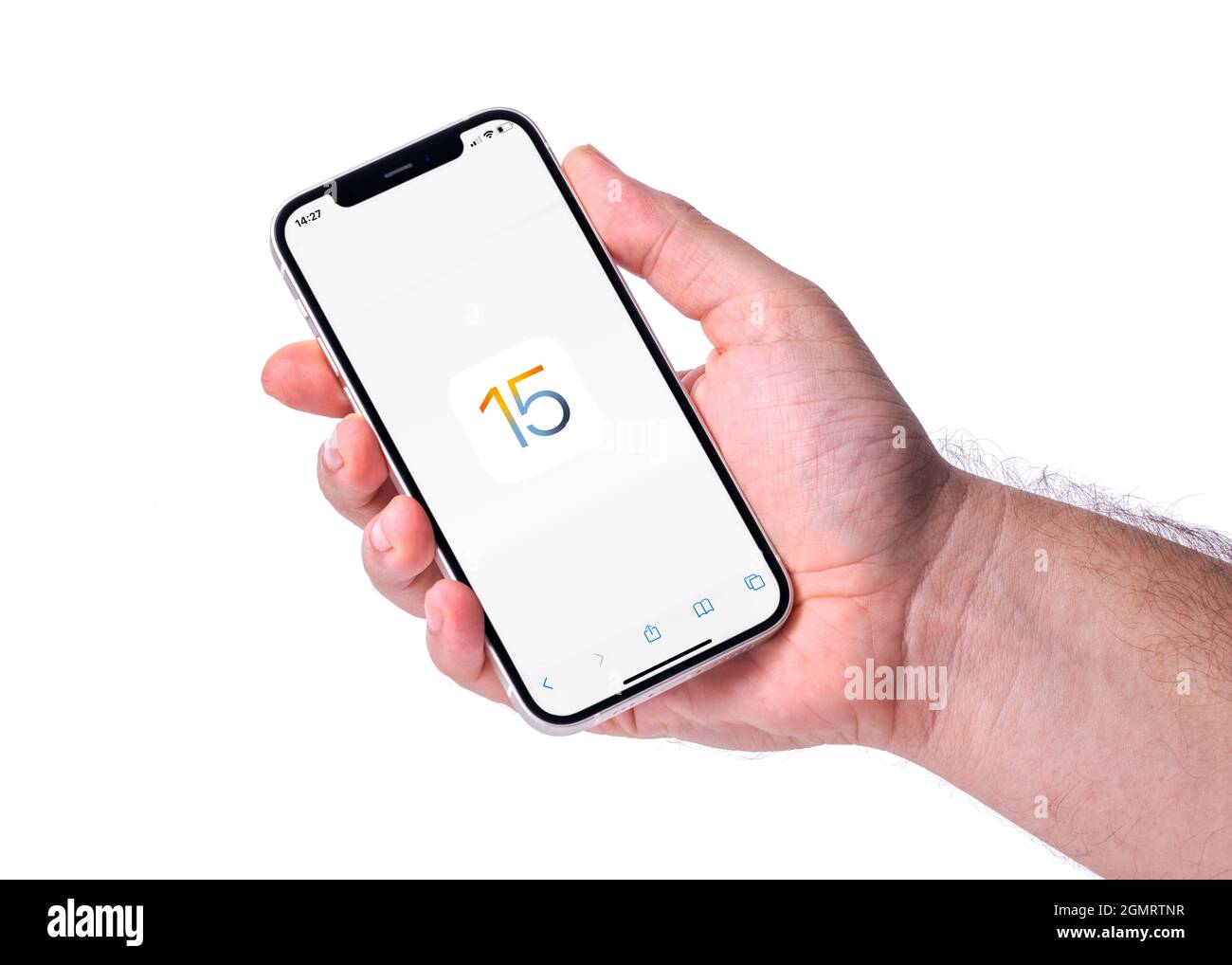 Antalya, TÜRKEI - 20. September 2021. IPhone mit dem Logo des neuen iOS 15, Apples nächstes Betriebssystem für seine Smartphones wird veröffentlicht. Stockfoto