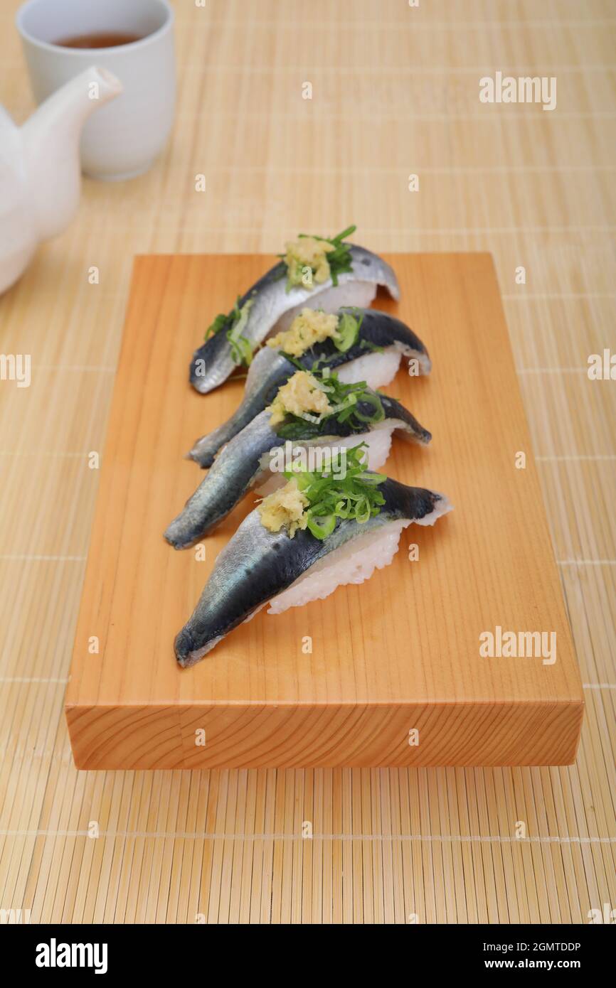 Japanese sardine Fotos und Bildmaterial in hoher Auflösung Alamy