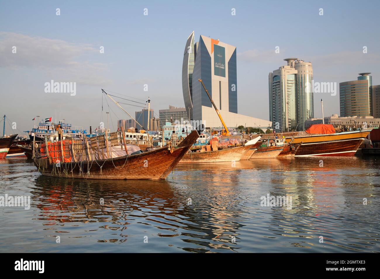 Dubai, Vereinigte Arabische Emirate - Februar 2008; Dubai Creek ist ein Salzwasser-Streatc aus Wasser in Dubai, Vereinigte Arabische Emirate. Als Teil des neuen D Stockfoto