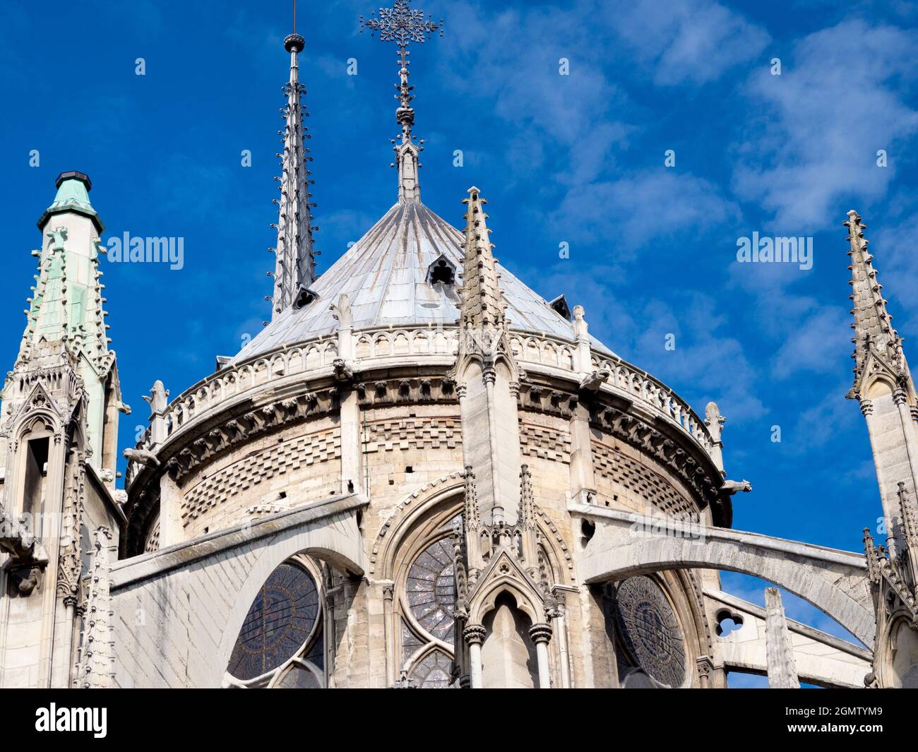 Paris, Frankreich - 19. September 2018 Notre-Dame, die berühmte mittelalterliche katholische Kathedrale, befindet sich an der ële de la Cit im vierten Arrondissement von Paris Stockfoto