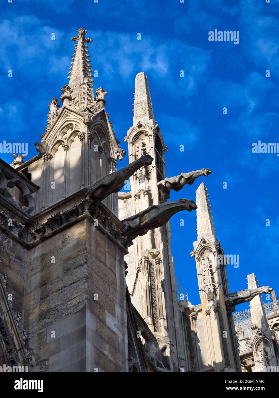 Paris, Frankreich - 19. September 2018 Notre-Dame, die berühmte mittelalterliche katholische Kathedrale, befindet sich an der ële de la Cit im vierten Arrondissement von Paris Stockfoto