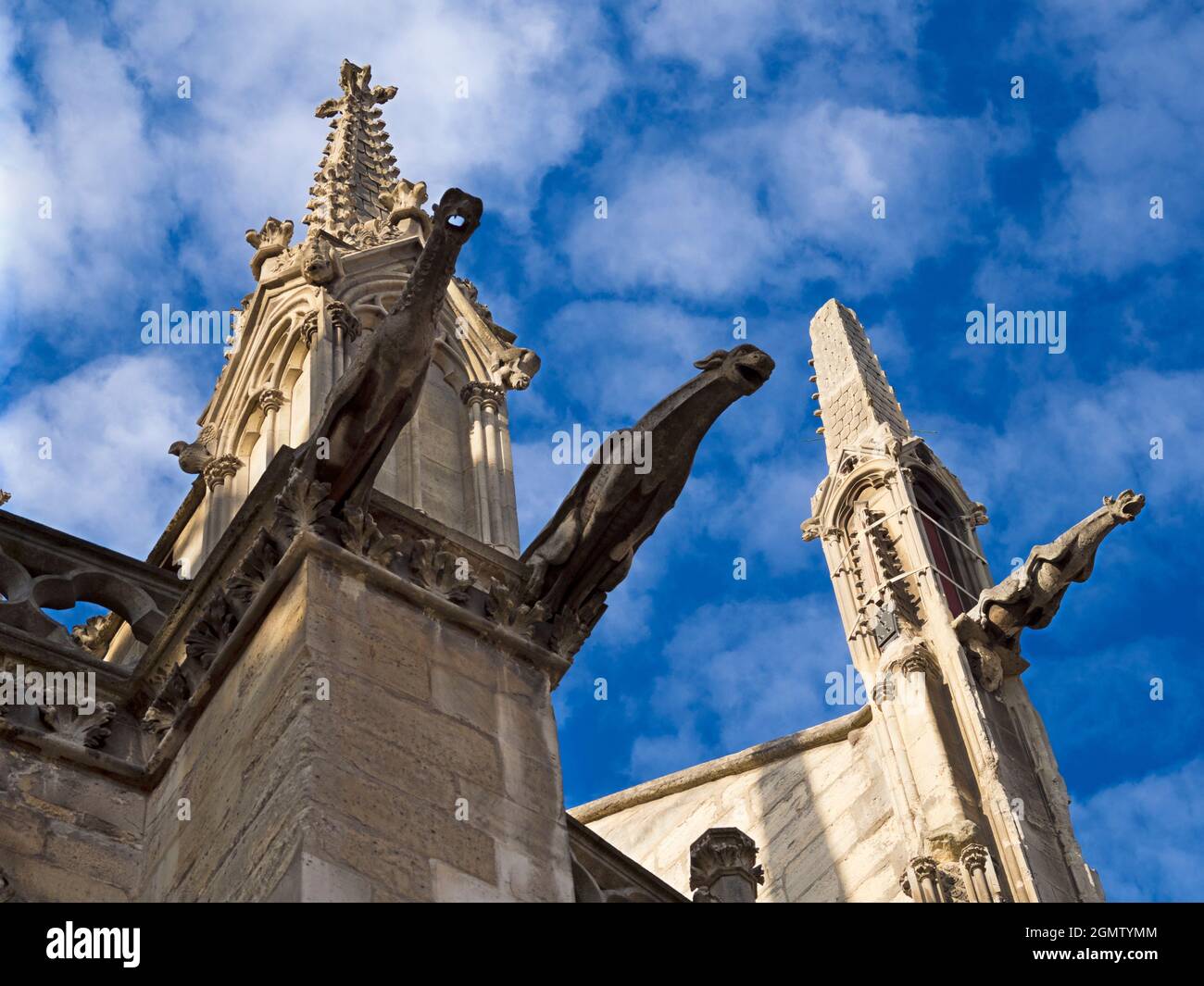 Paris, Frankreich - 19. September 2018 Notre-Dame, die berühmte mittelalterliche katholische Kathedrale, befindet sich an der ële de la Cit im vierten Arrondissement von Paris Stockfoto