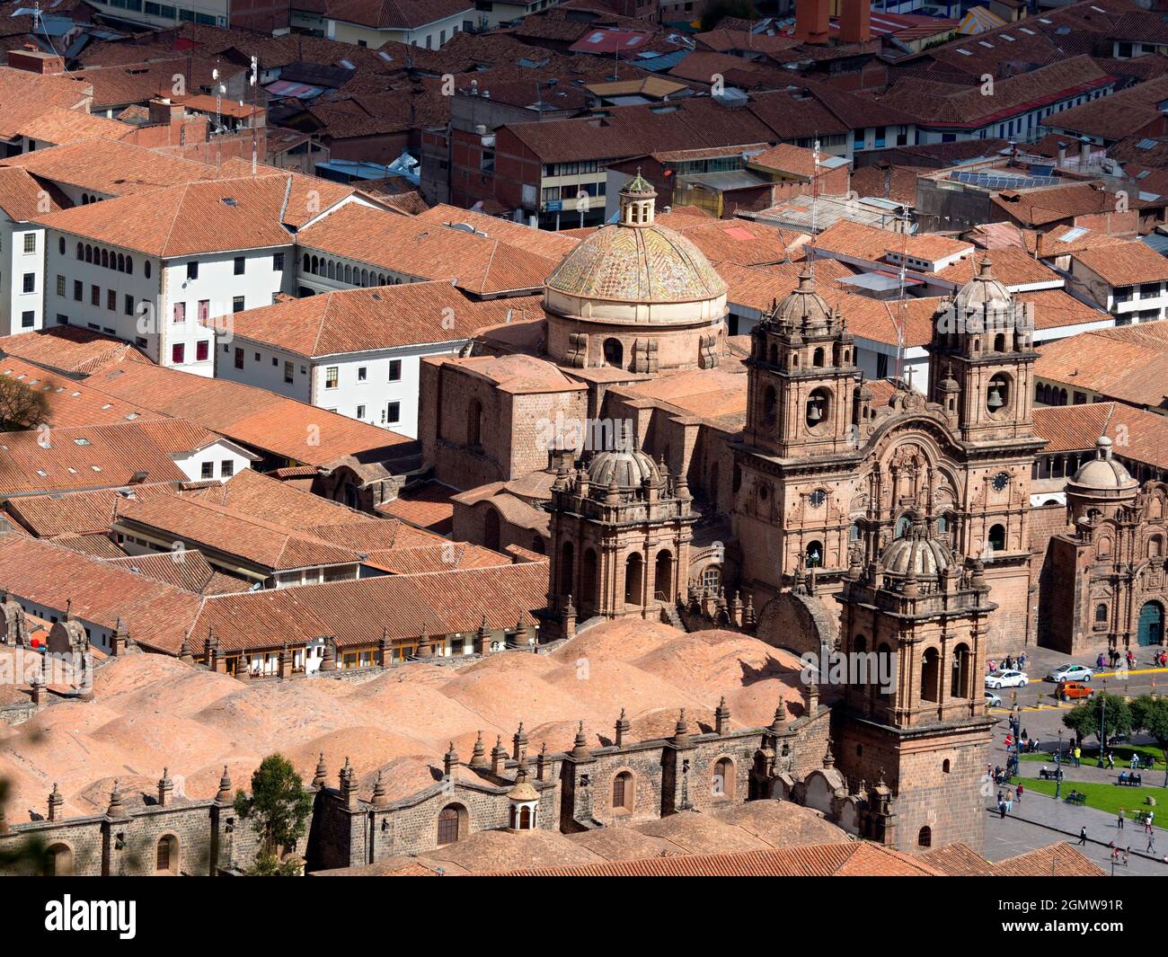 Cusco, Peru - 11. Mai 2018 die Kathedrale Basilika der Himmelfahrt der Jungfrau Maria, auch bekannt als Cusco Kathedrale, wurde 1554 begonnen und ein Stockfoto Cusco, Peru - 11. Mai 2018 die Kathedrale Basilika der Himmelfahrt der Jungfrau Maria, auch bekannt als Cusco Kathedrale, wurde 1554 begonnen und ein Stockfoto