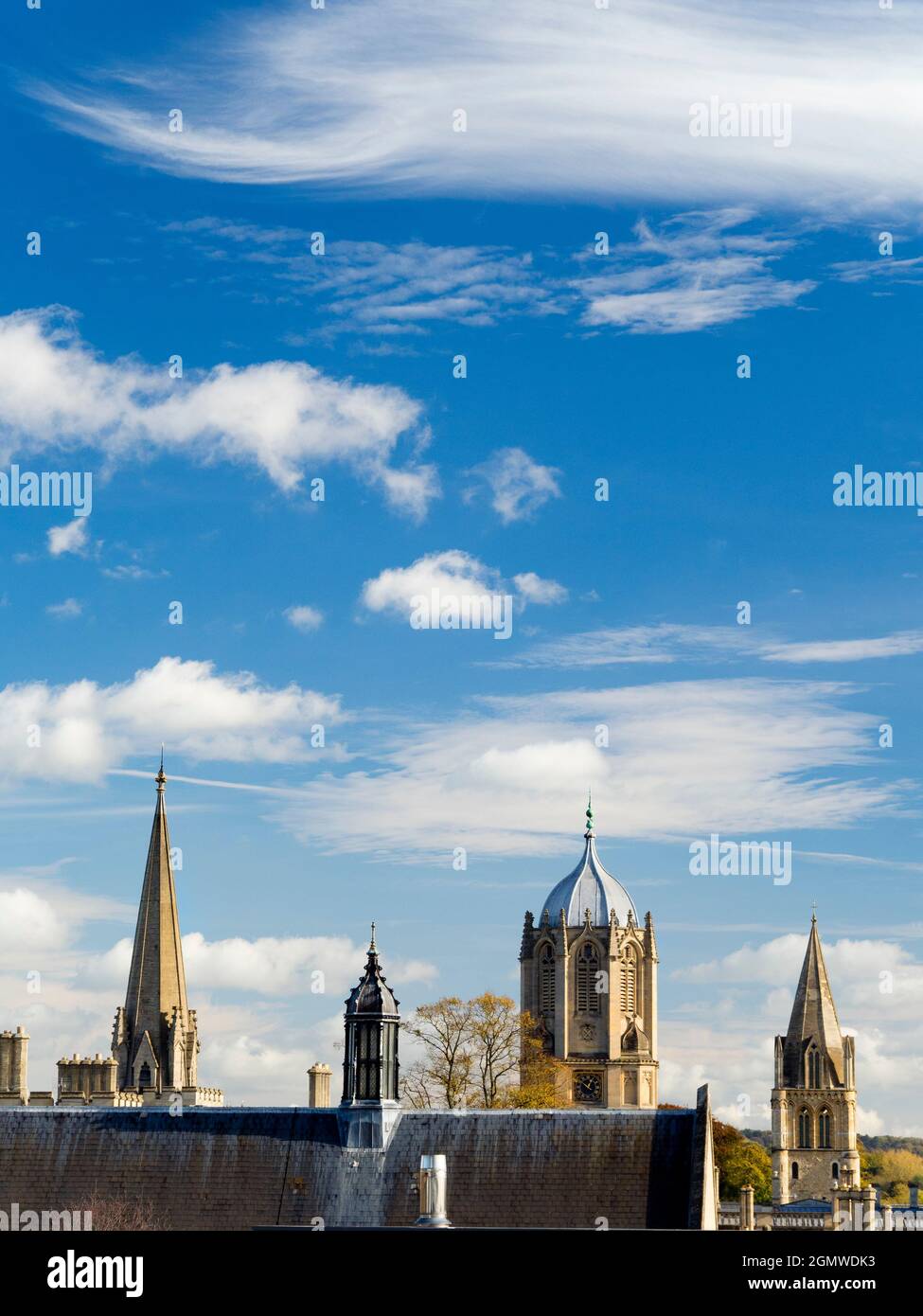 Oxford, England - 25. Oktober 2017 Hier sehen wir die Skyline, die man nur in Oxford sehen kann. Deshalb nennt man sie die Stadt der träumenden Türme... Fr. Stockfoto