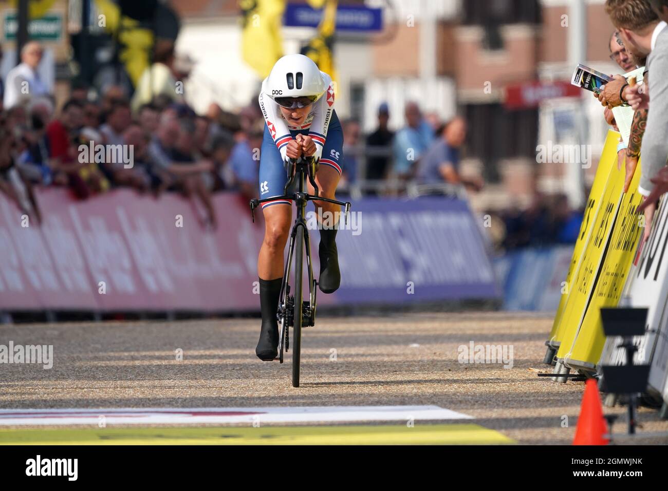 Joscelin Lowden (GBR) im Einsatz beim Einzel-Zeitfahren der Damen Elite von Knokke-Heist nach Brügge bei der UCI-Weltmeisterschaft Straßenradsport Flandern 2021 am 20. September 2021 in Brügge, Belgien. Quelle: SCS/Soenar Chamid/AFLO/Alamy Live News Stockfoto