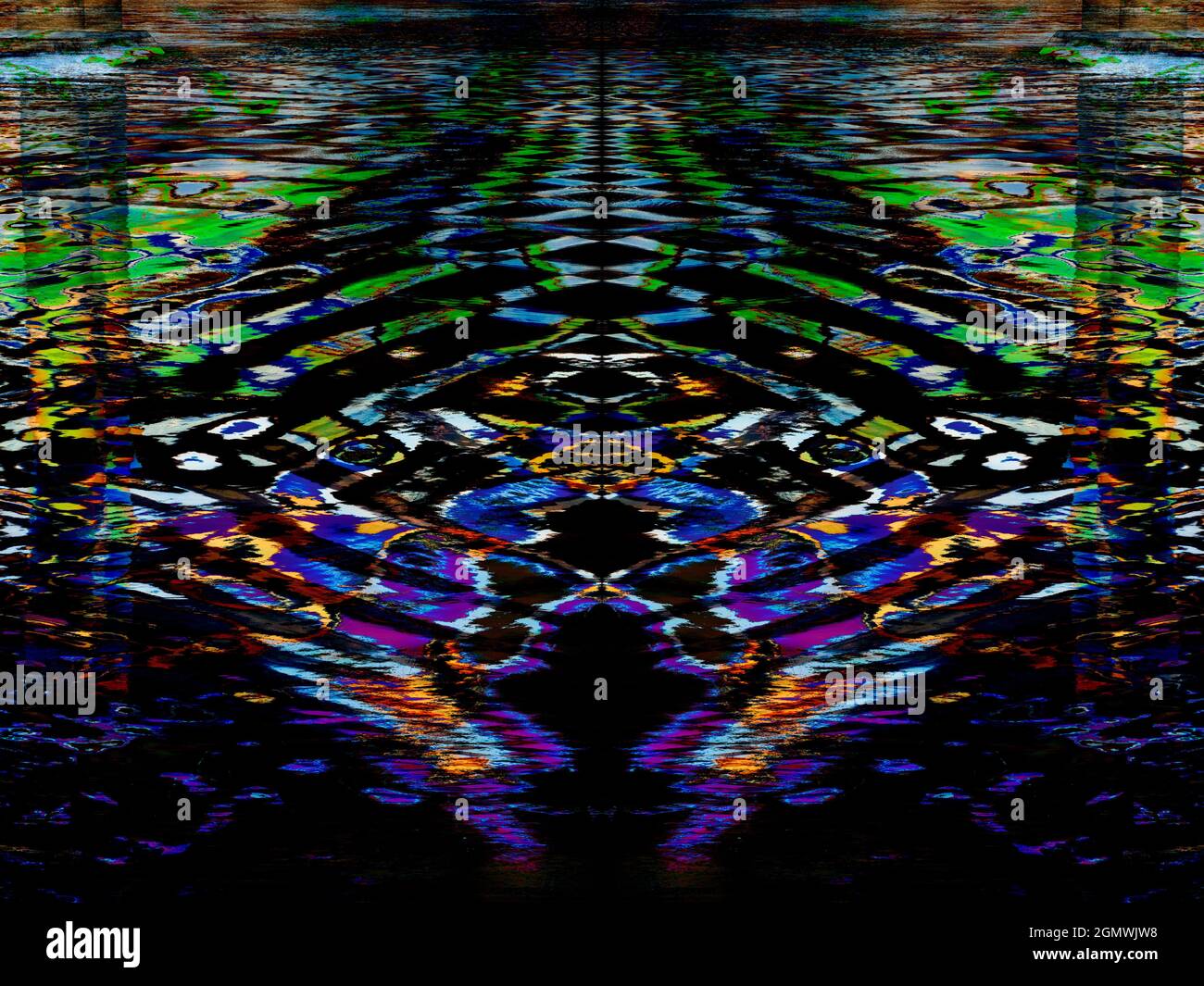 OLYMPUS DIGITAL CAMERARiver Douro, Portugal - 11. April 2017; keine Menschen im Blick. Dies begann als ein Bild von Wasser Wellen in der schönen und scen Stockfoto