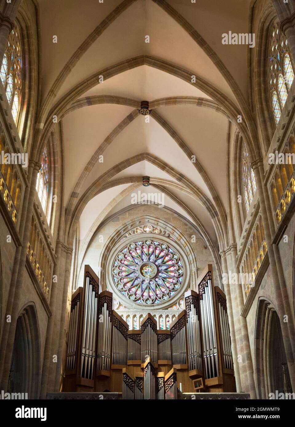 Bilbao, Spanien - 10. September 2015; keine Menschen im Blick. Diese im gotischen Stil erbaute katholische Kirche im Herzen von Bilbao wurde ursprünglich während des Th Stockfoto