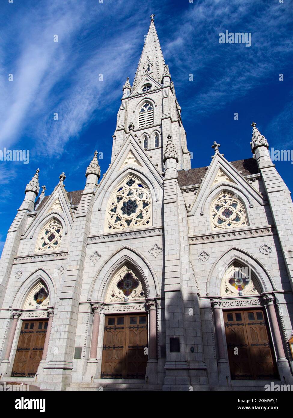 Halifax, Nova Scotia, Kanada - 11. Oktober 2013 die St. Mary's Cathedral Basilica hat den höchsten Granitturm Nordamerikas. Diese imposante katholische CH Stockfoto