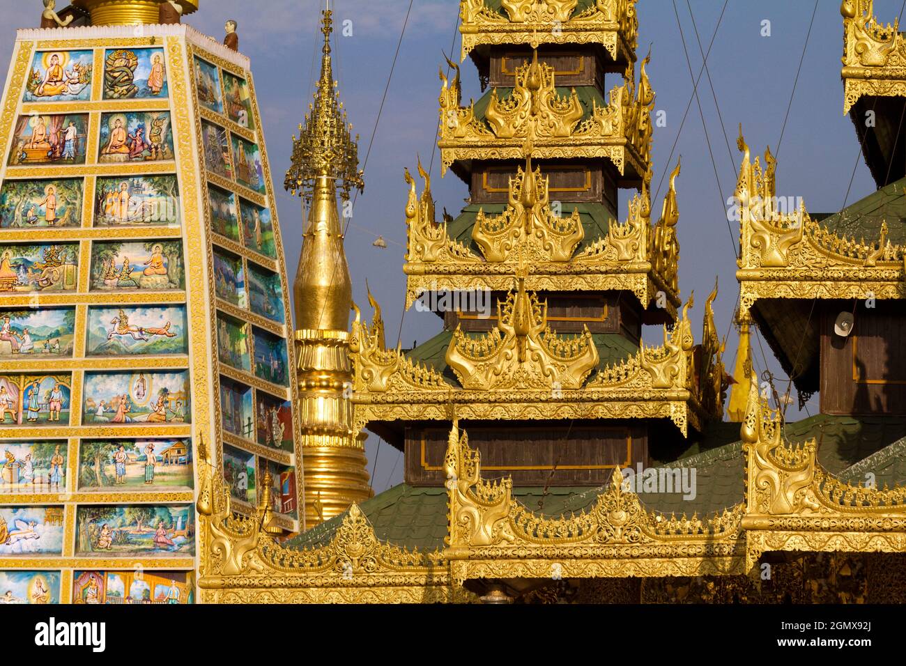 Yangon, Myanmar - 23. Januar 2013. Die Shwedagon-Pagode liegt auf dem Singuttara-Hügel im Zentrum von Yangon (Rangun), Myanmar, und ist die heiligste buddhistische Pagode Stockfoto