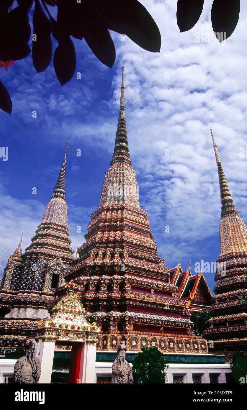 Bangkok, Thailand - Apriil 2011; Wat Pho ist einer der ältesten Tempel Bangkoks. Es datiert vor der Gründung von Bangkok als Hauptstadt von Thailand durch K Stockfoto