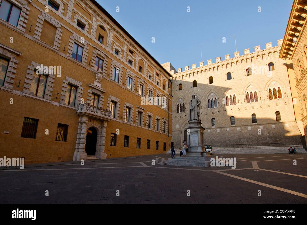 Piazza Salimbeni, Siena, Toskana, Italien, Europa Stockfoto