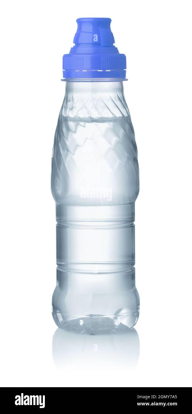 Vorderansicht einer kleinen Wasserflasche aus Kunststoff isoliert auf Weiß Stockfoto