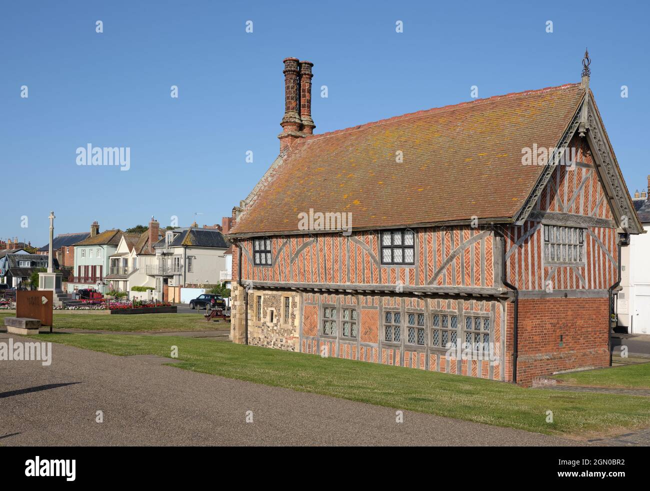 Moot Hall - das Aldeburgh Museum in Aldeburgh Suffolk, England, gilt als eines der am besten erhaltenen öffentlichen Tudor-Gebäude in Großbritannien Stockfoto