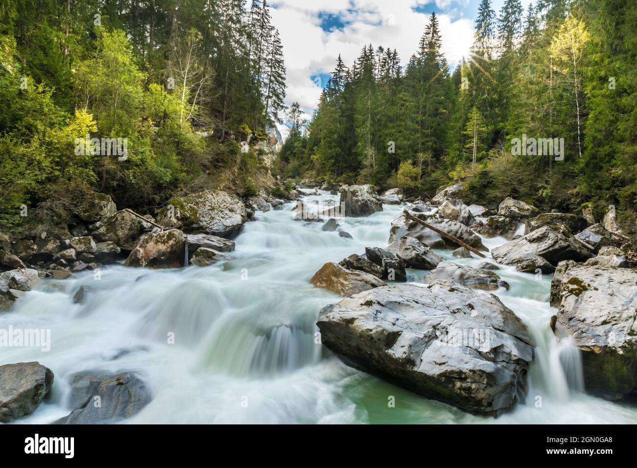 Stromschnellen der Ötztaler Ache im Ötztal, Oetz, Tirol, Österreich Stockfoto