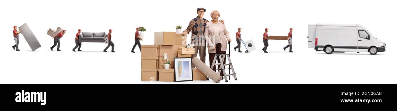 Ältere Paare mit Kisten und Arbeiter aus einer Umzugsfirma, isoliert auf weißem Hintergrund Stockfoto