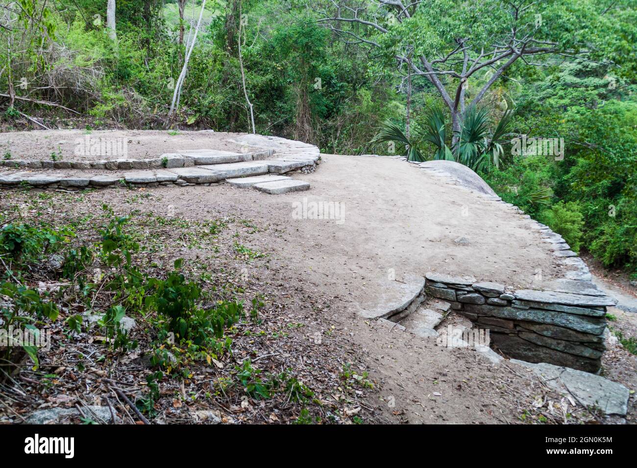 Überreste eines Hauses indigener Kogi im Tayrona-Nationalpark, Kolumbien Stockfoto