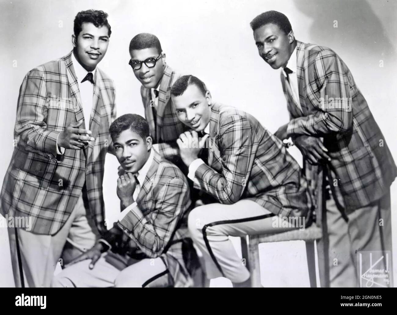 DIE FÜNF SATINS Werbefoto der amerikanischen Doo-Wop-Gruppe um 1955 Stockfoto