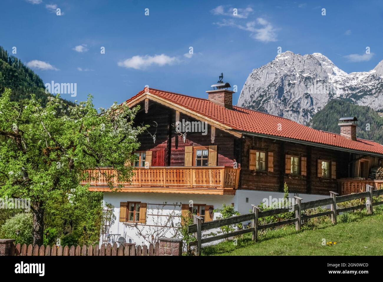 Berghof oberhalb Ramsau, Oberbayern, Bayern, Deutschland Stockfoto