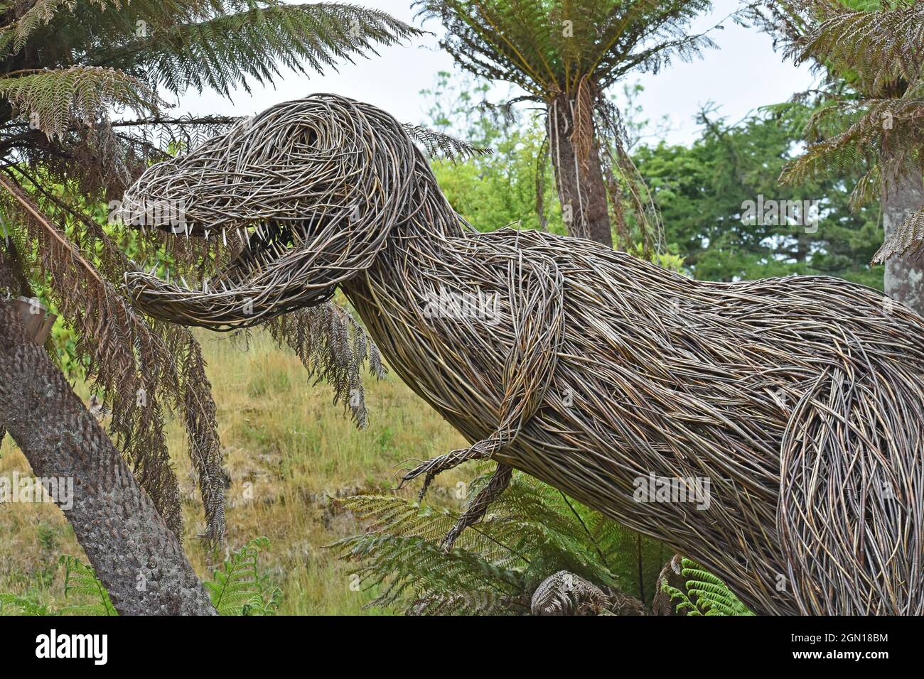 T Rex Willow Sculpture, Logan Botanic Gardens, Schottland Stockfoto