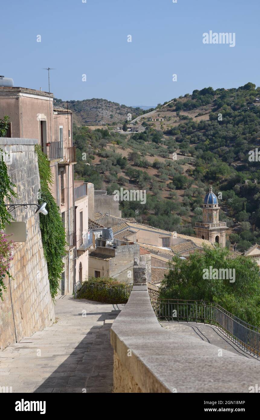 Einige Fotos der schönen Stadt Ragusa Ibla, in Sizilien, während einer sonnigen Sommerreise gemacht. Stockfoto